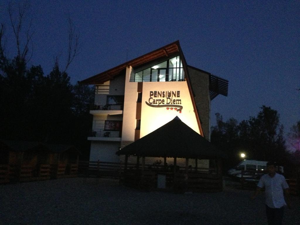 Pensiunea Carpe Diem Râmnicu Vâlcea Exterior foto